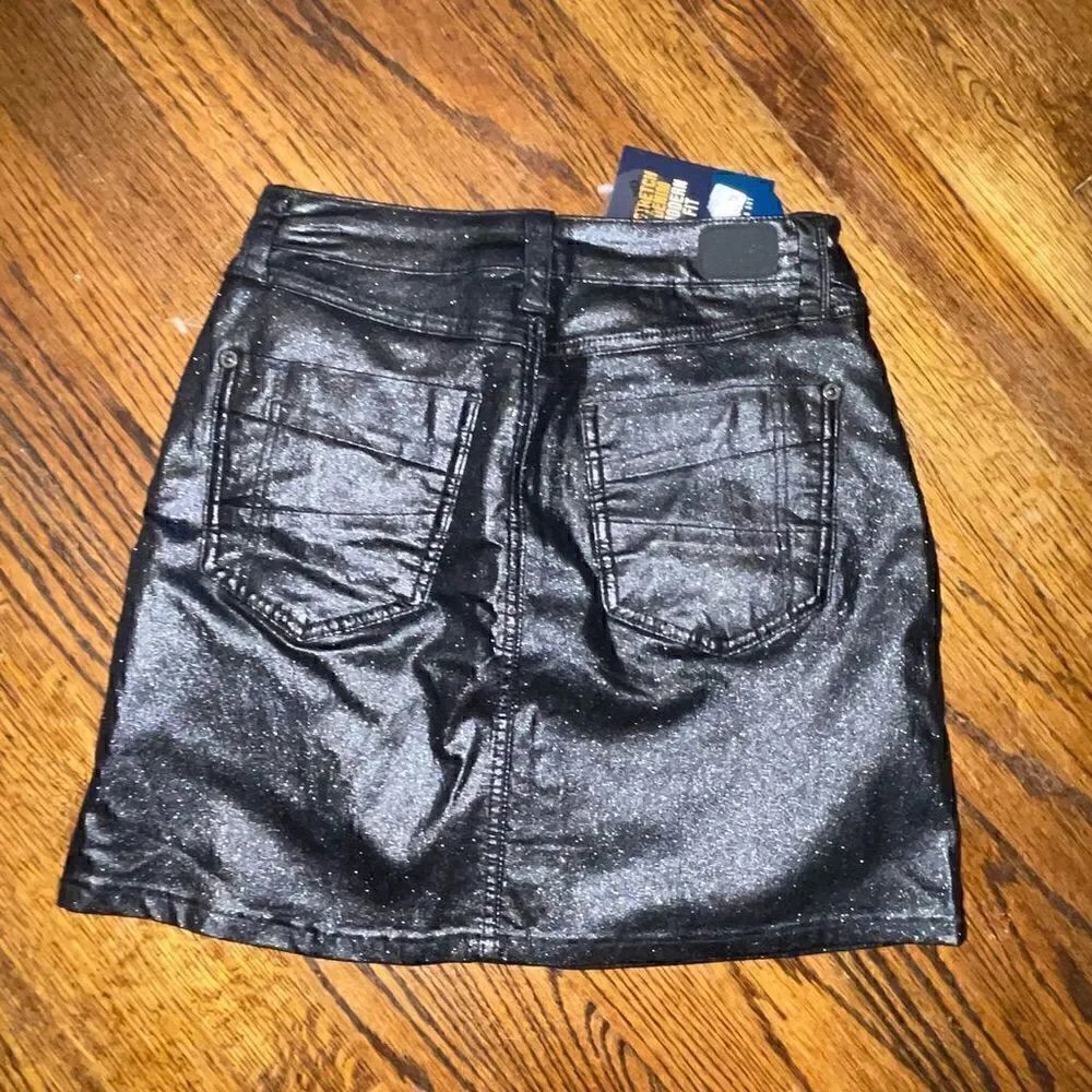 New glitter skirt   - Picture 2 of 4